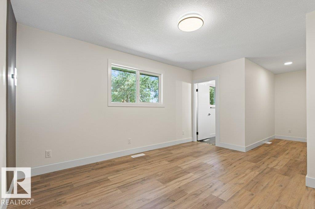 16203 88 AV NW - 17