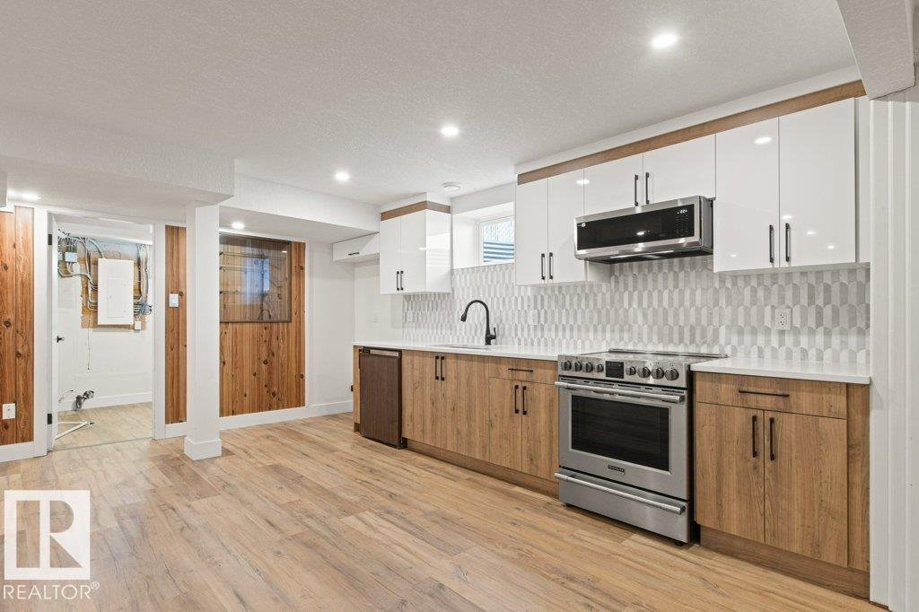 16203 88 AV NW - 33