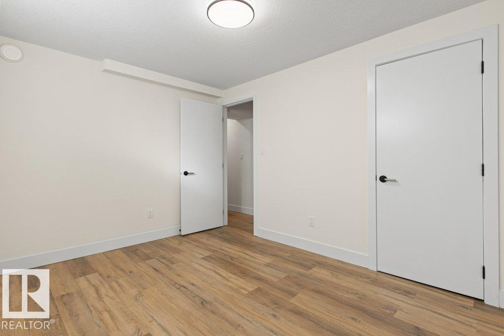 16203 88 AV NW - 38