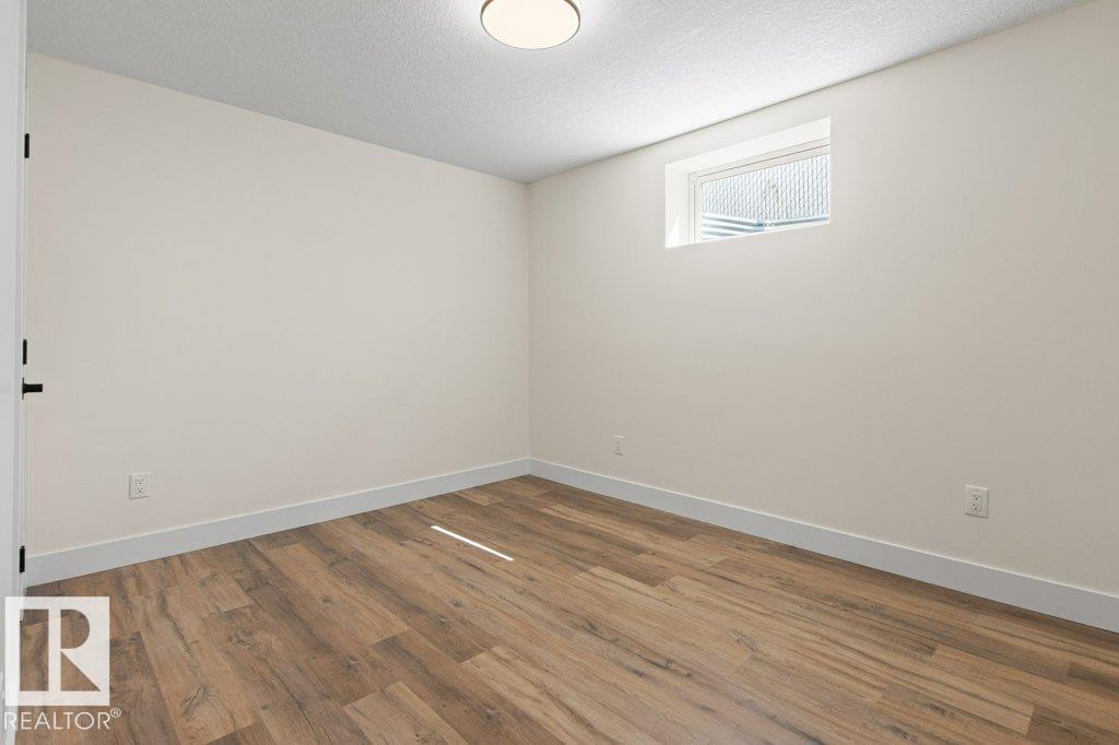 16203 88 AV NW - 39