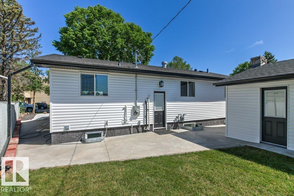 16203 88 AV NW - 44