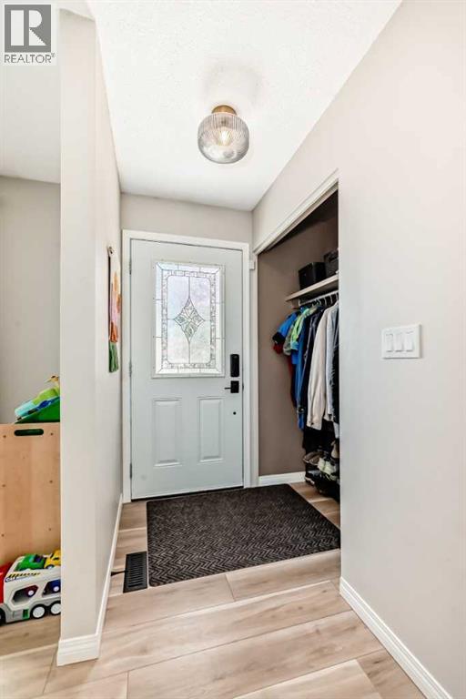 8 Haliburton Crescent - photo 3