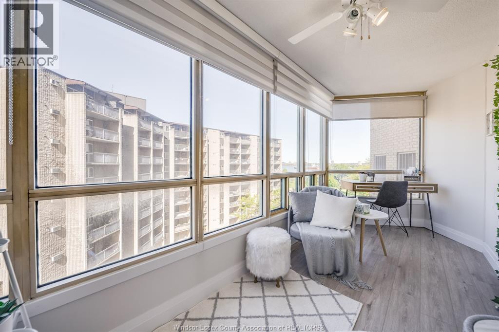 #607 3601 RIVERSIDE DRIVE East - 14