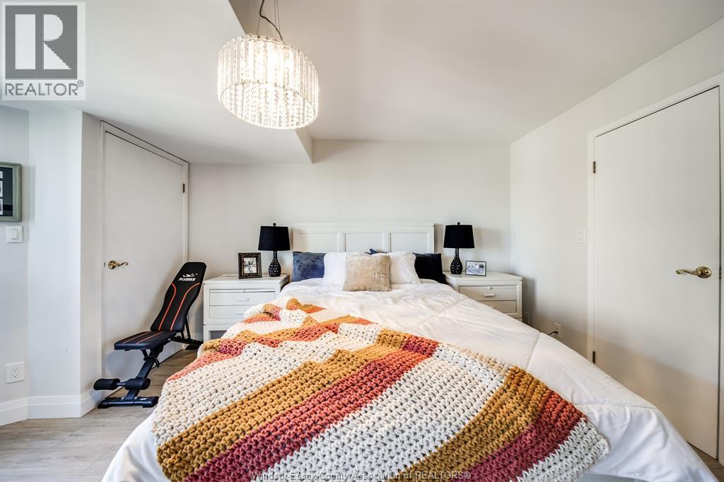#607 3601 RIVERSIDE DRIVE East - 35