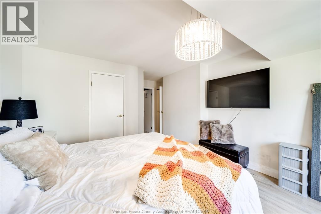 #607 3601 RIVERSIDE DRIVE East - 38
