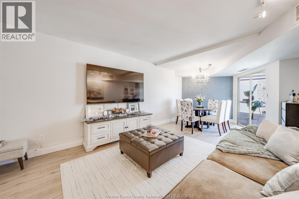 #607 3601 RIVERSIDE DRIVE East - 7