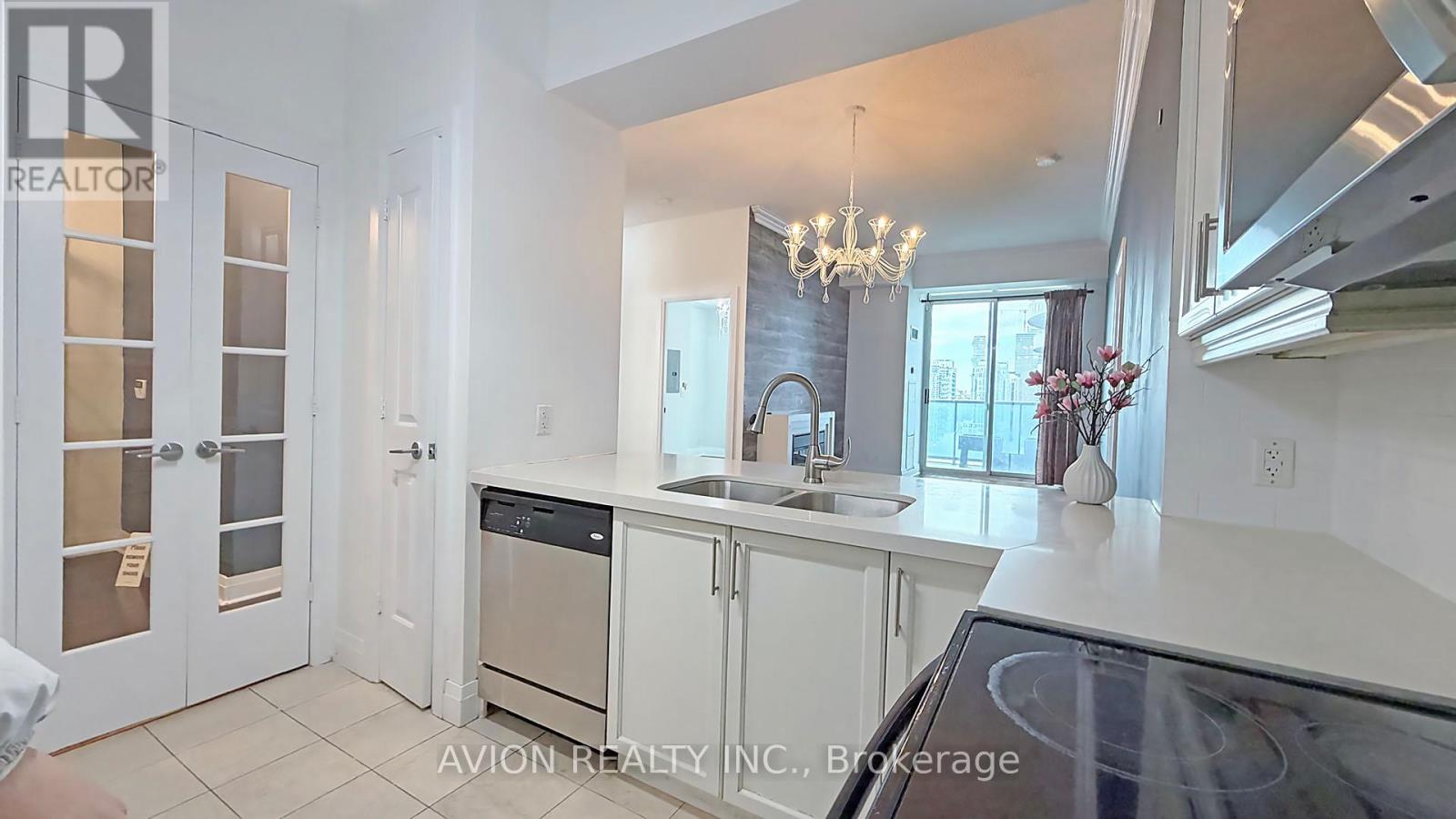 #2905 70 ABSOLUTE AVENUE - 13