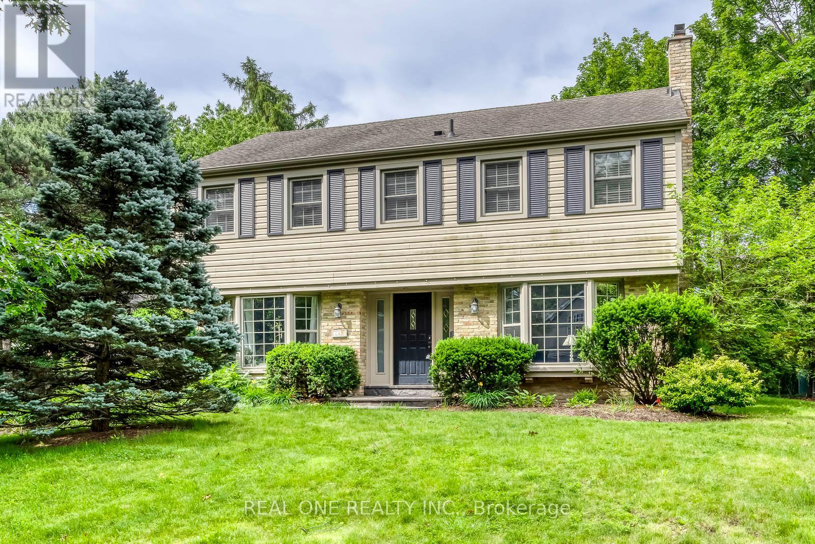120 BLYTH CRESCENT - 3