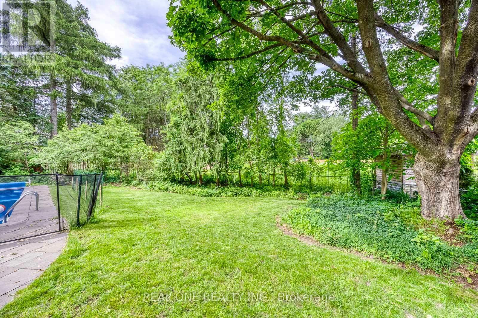 120 BLYTH CRESCENT - 45