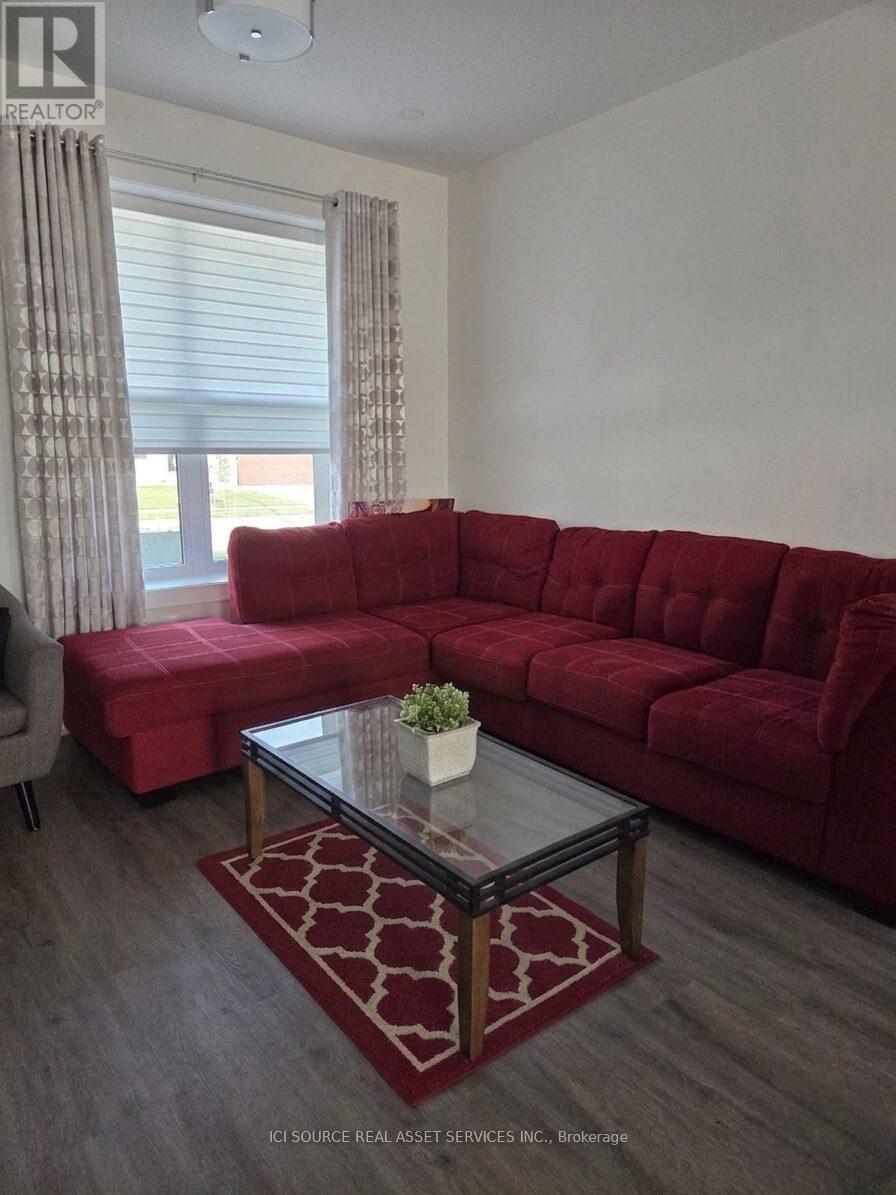 20 HELEN COURT - 6