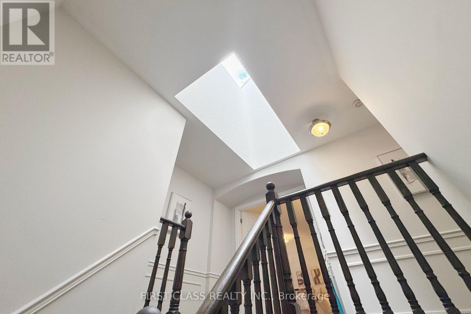 51 GILLINGS STREET - 23