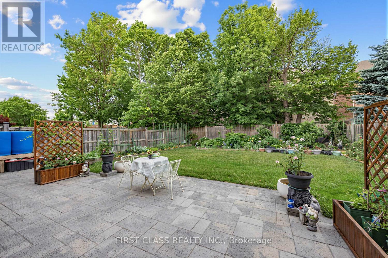 51 GILLINGS STREET - 37