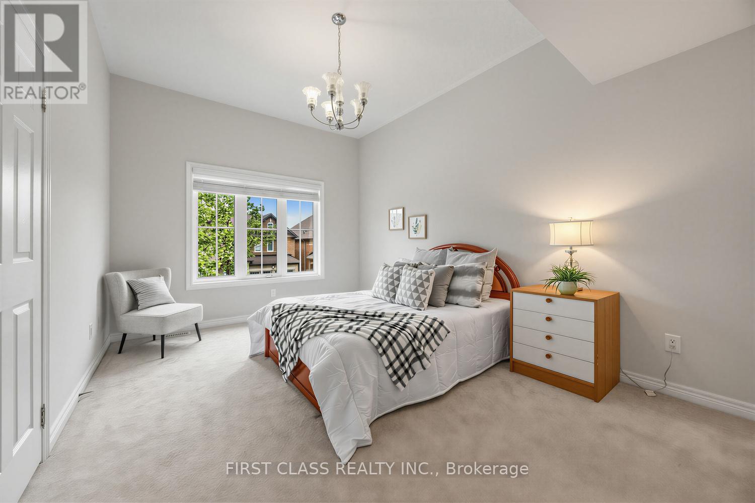 51 GILLINGS STREET - 28