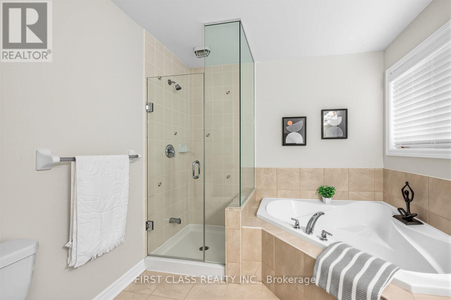 51 GILLINGS STREET - 34
