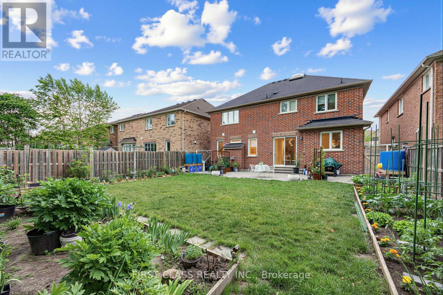 51 GILLINGS STREET - 38
