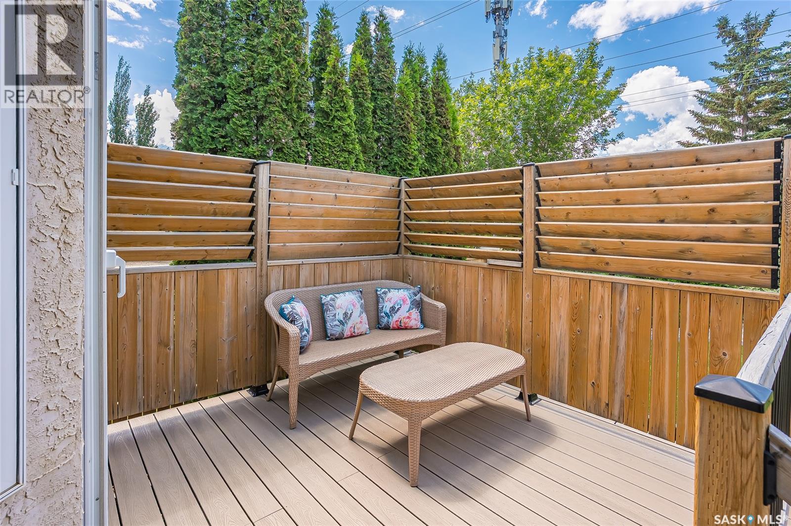 103 Bornstein CRESCENT — photo 32