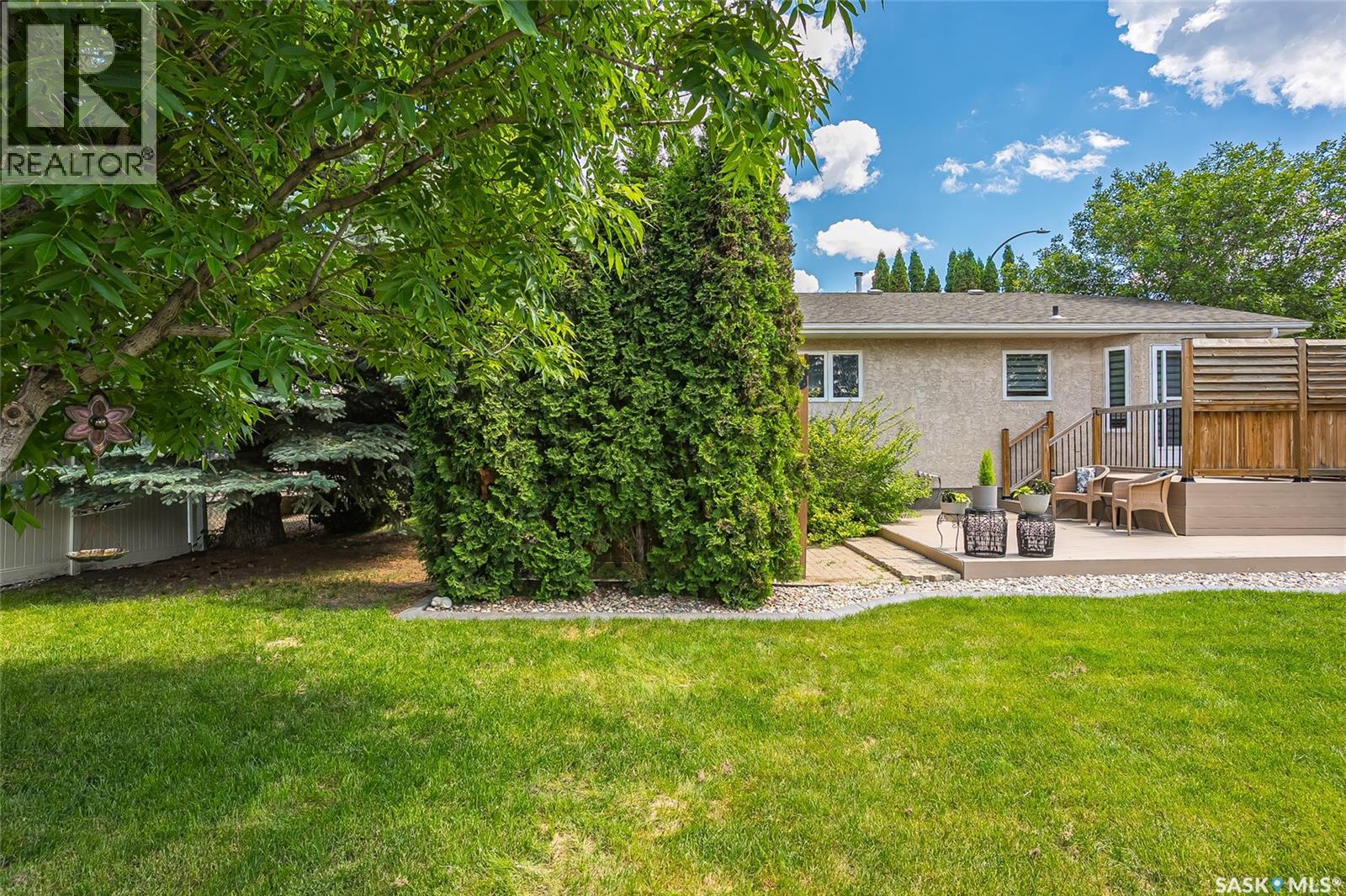 103 Bornstein CRESCENT — photo 35