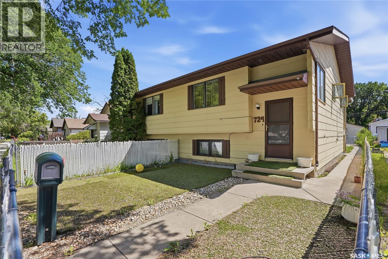 724 M AVENUE S - 1