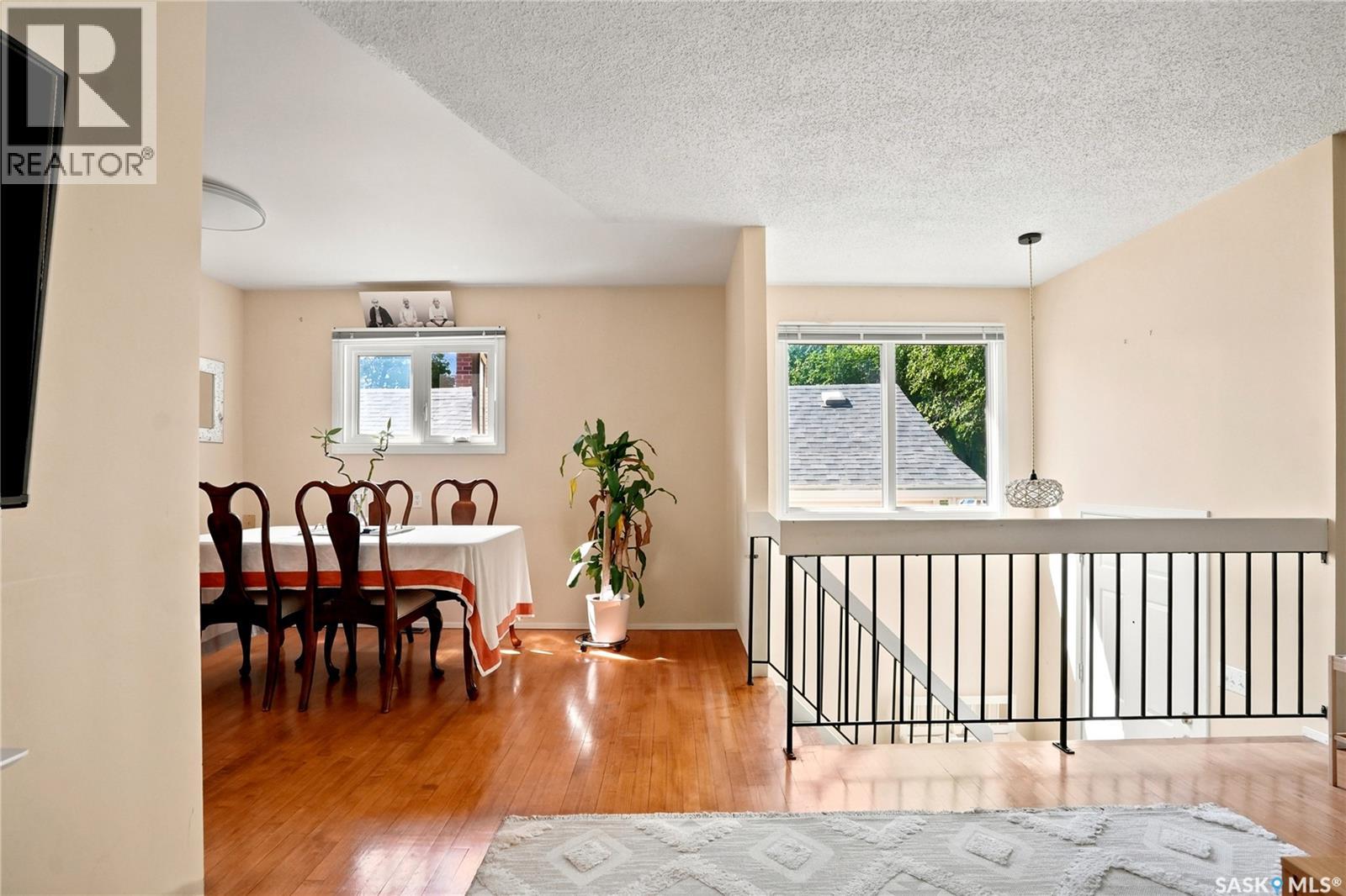 724 M AVENUE S - 10