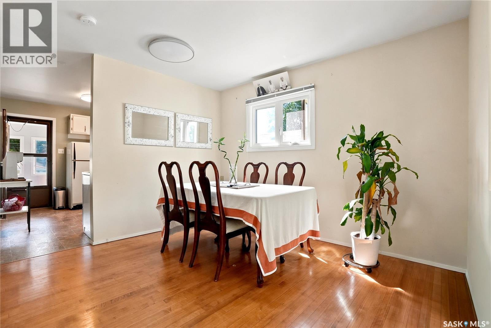 724 M AVENUE S - 11
