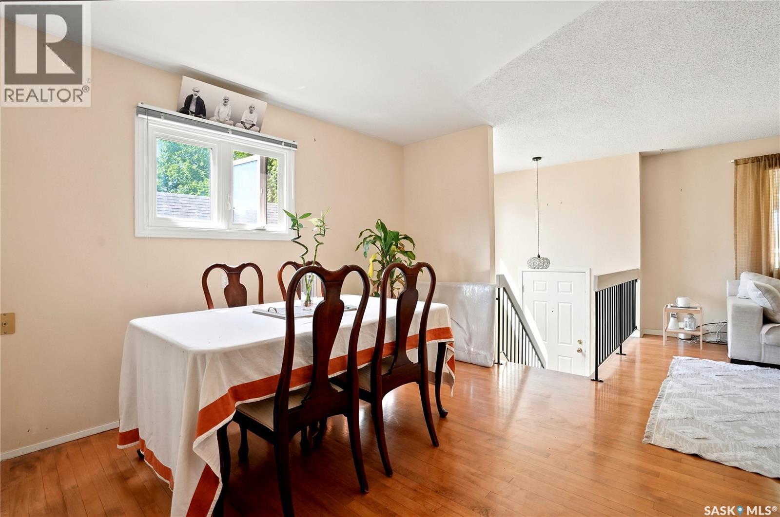 724 M AVENUE S - 12
