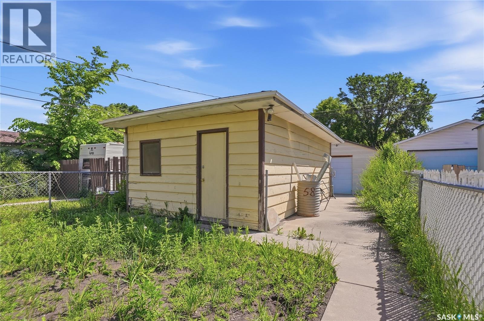 724 M AVENUE S - 35