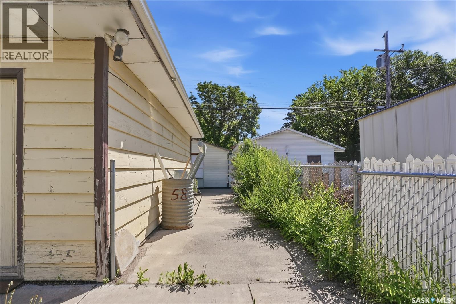 724 M AVENUE S - 36