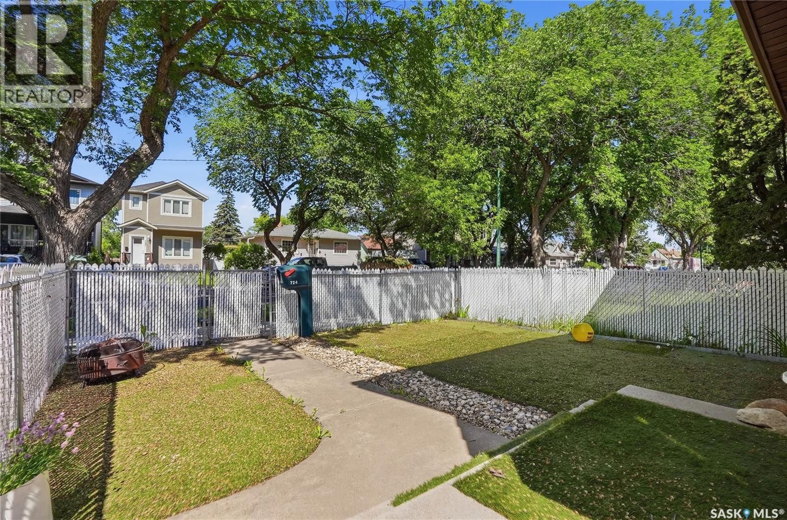 724 M AVENUE S - 37
