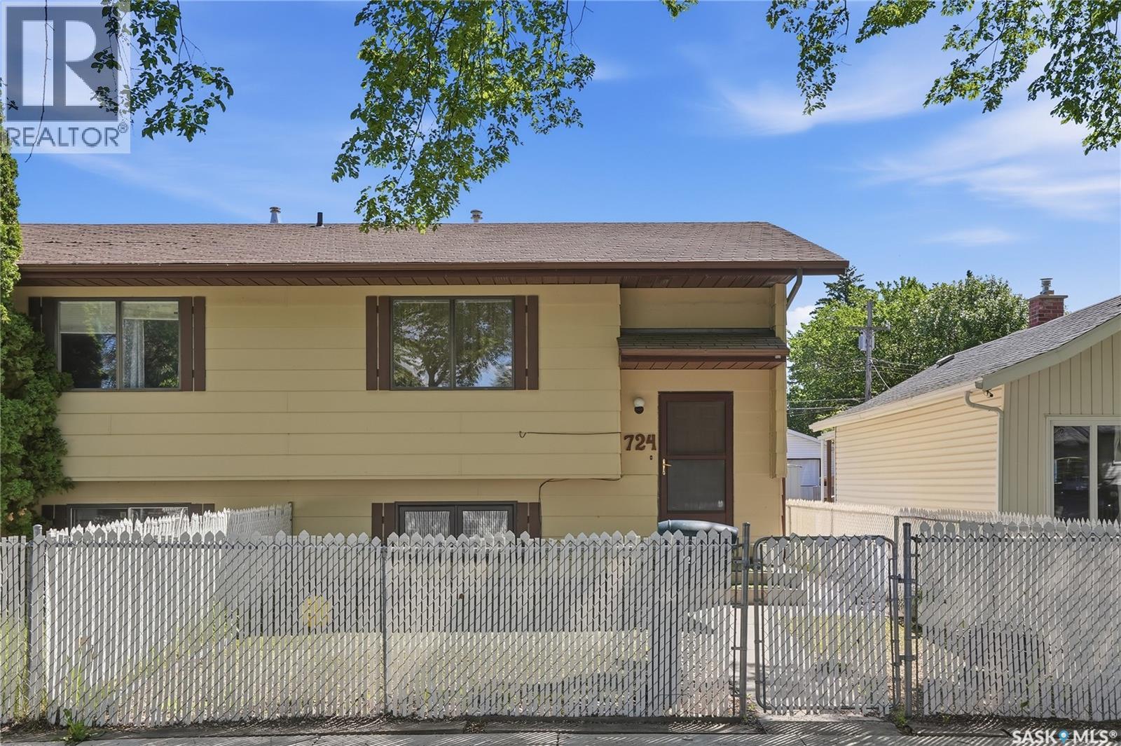 724 M AVENUE S - 4