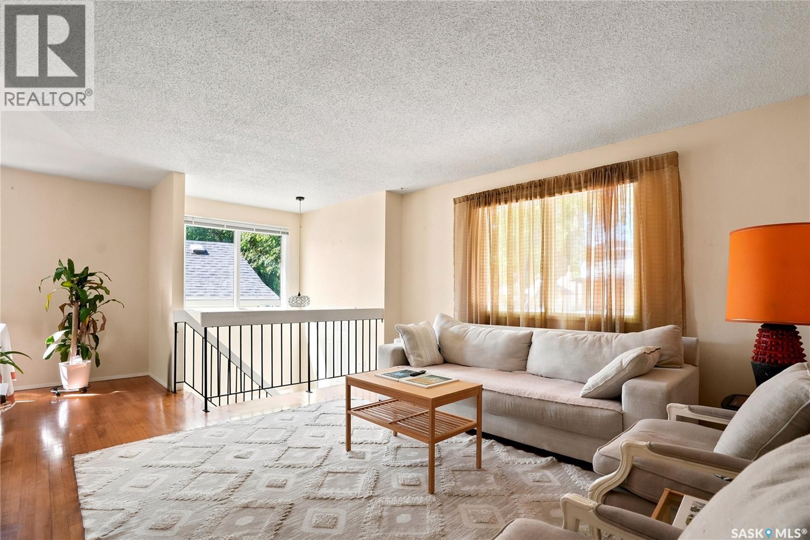 724 M AVENUE S - 9