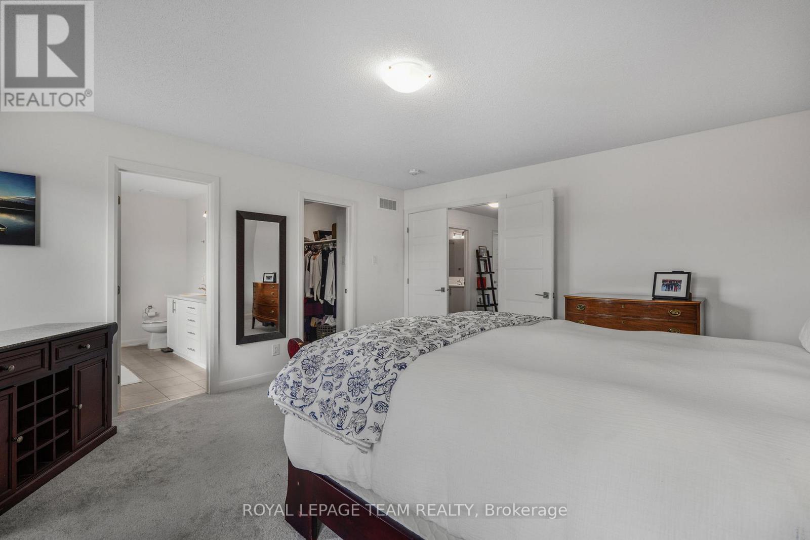 376 STERLING AVENUE - 20
