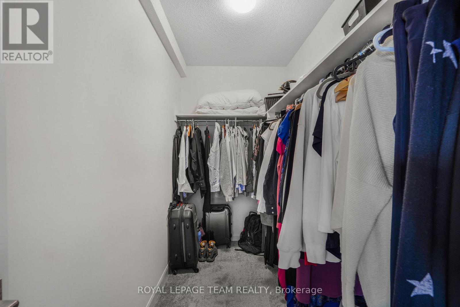 376 STERLING AVENUE - 21