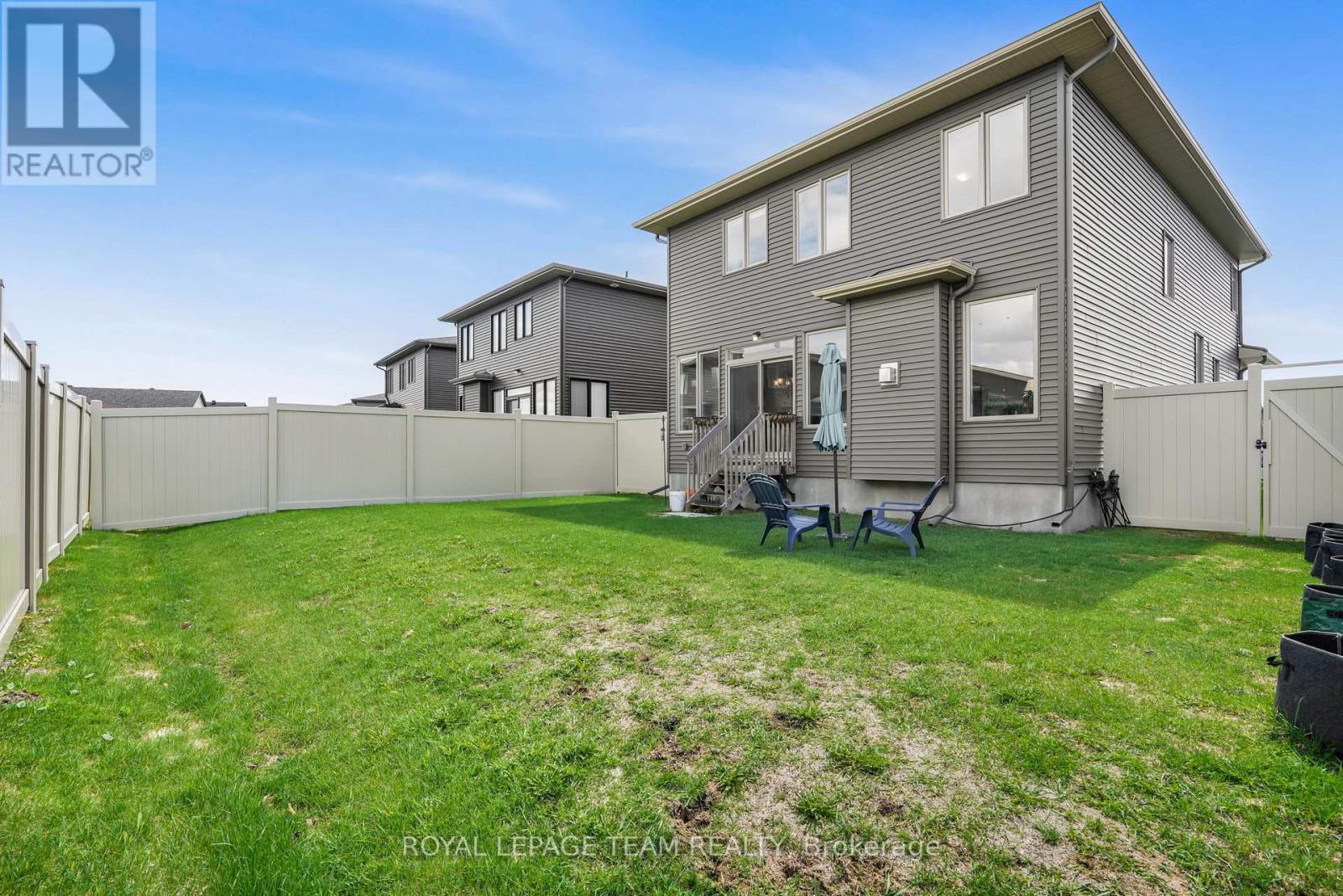 376 STERLING AVENUE - 28