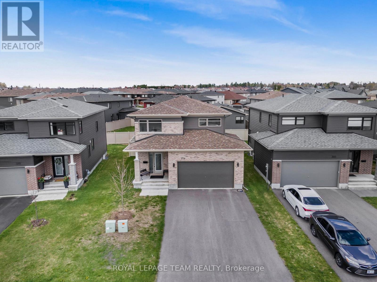 376 STERLING AVENUE - 30