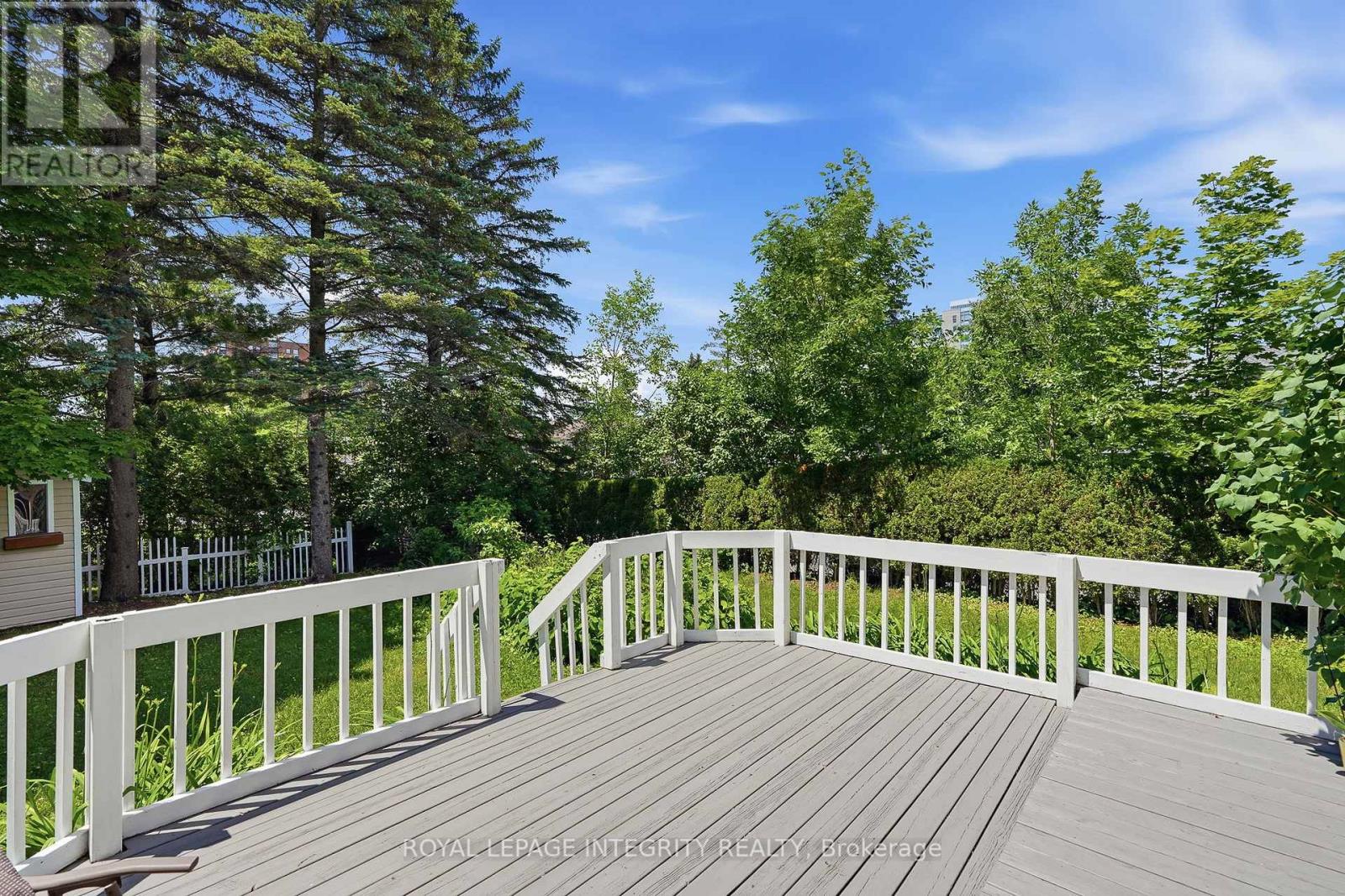 3 Bed, 3 Bath House for Sale in Ottawa – 142 GLADECREST COURT, Ottawa – MLS# X13493884 - Image 26