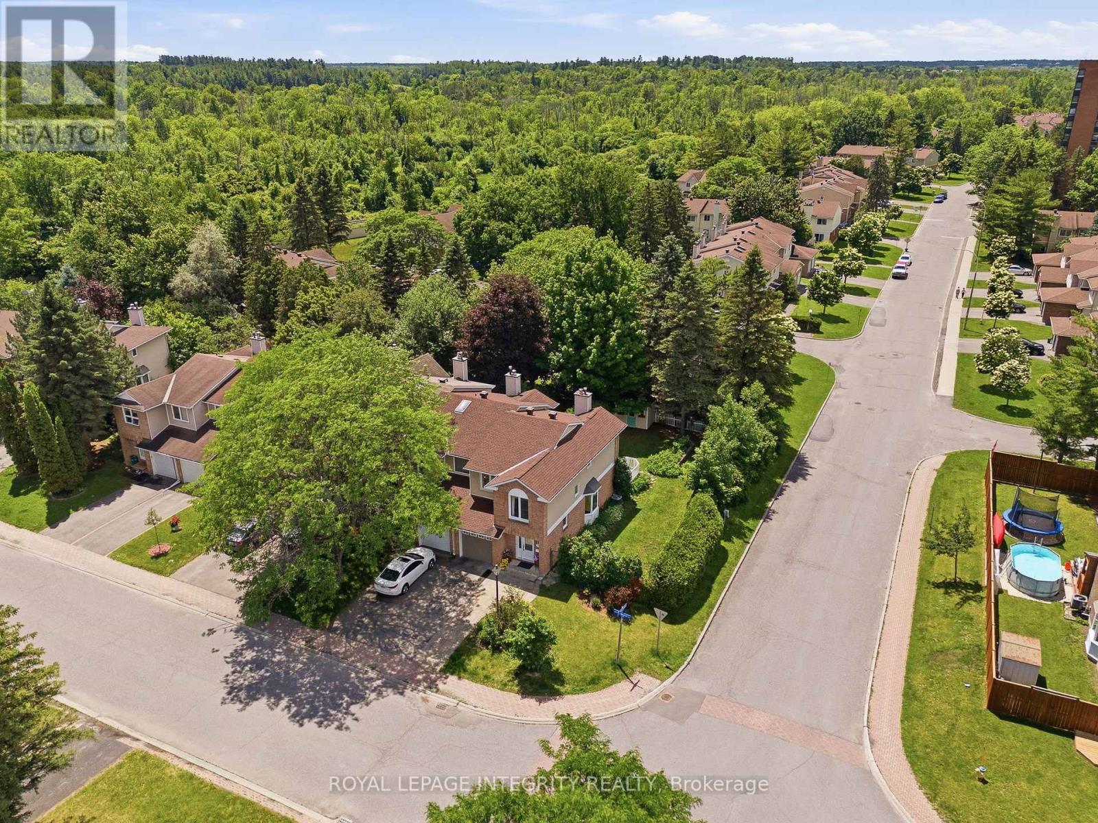 3 Bed, 3 Bath House for Sale in Ottawa – 142 GLADECREST COURT, Ottawa – MLS# X13493884 - Image 31