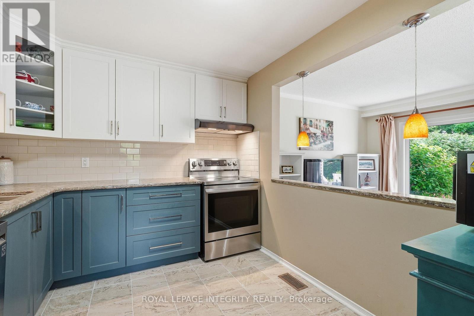 3 Bed, 3 Bath House for Sale in Ottawa – 142 GLADECREST COURT, Ottawa – MLS# X13493884 - Image 9