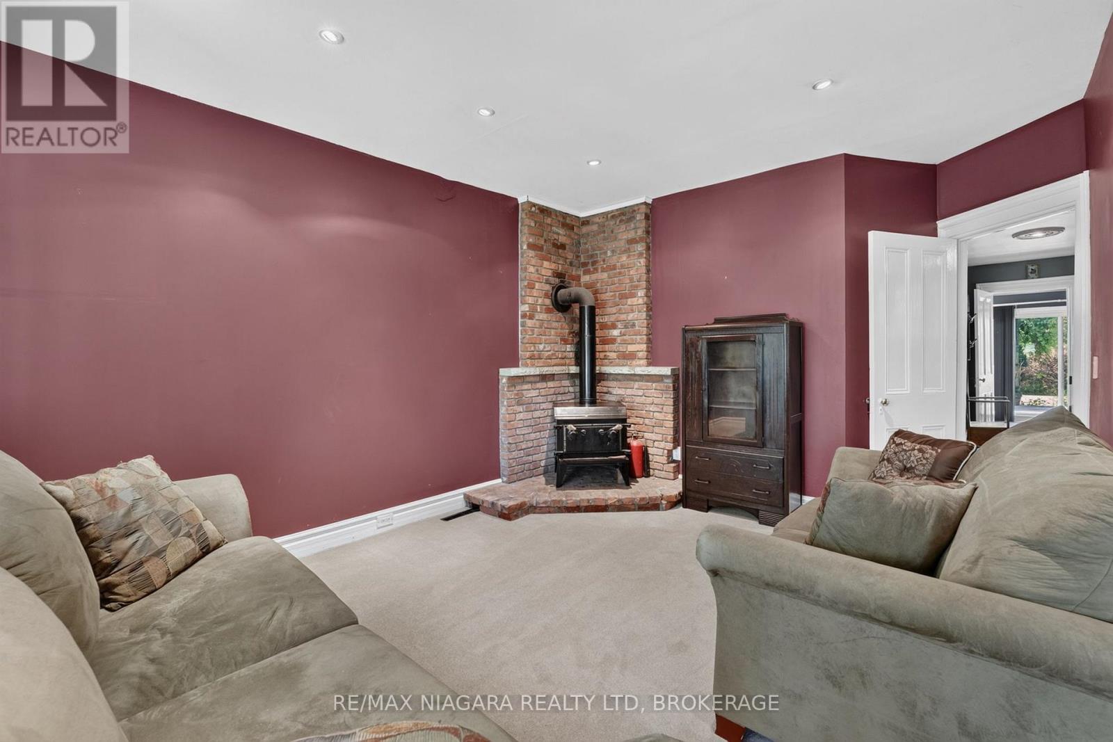3776 BERTIE STREET - 11