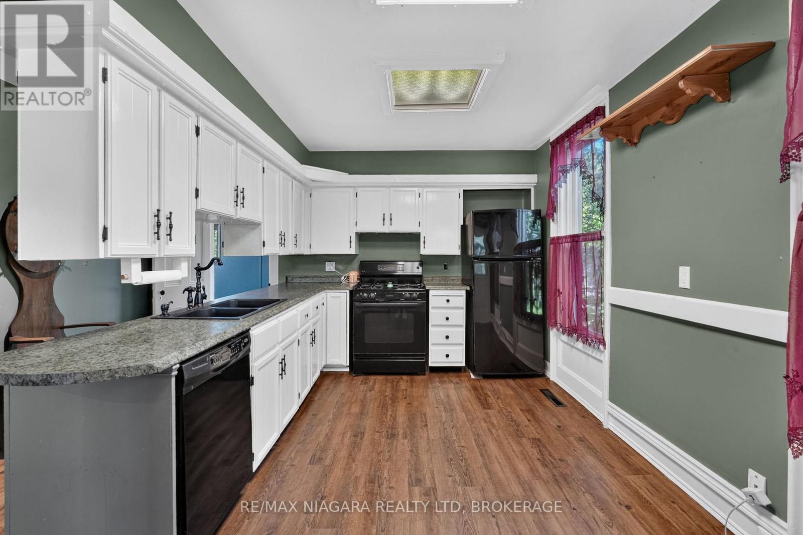 3776 BERTIE STREET - 13