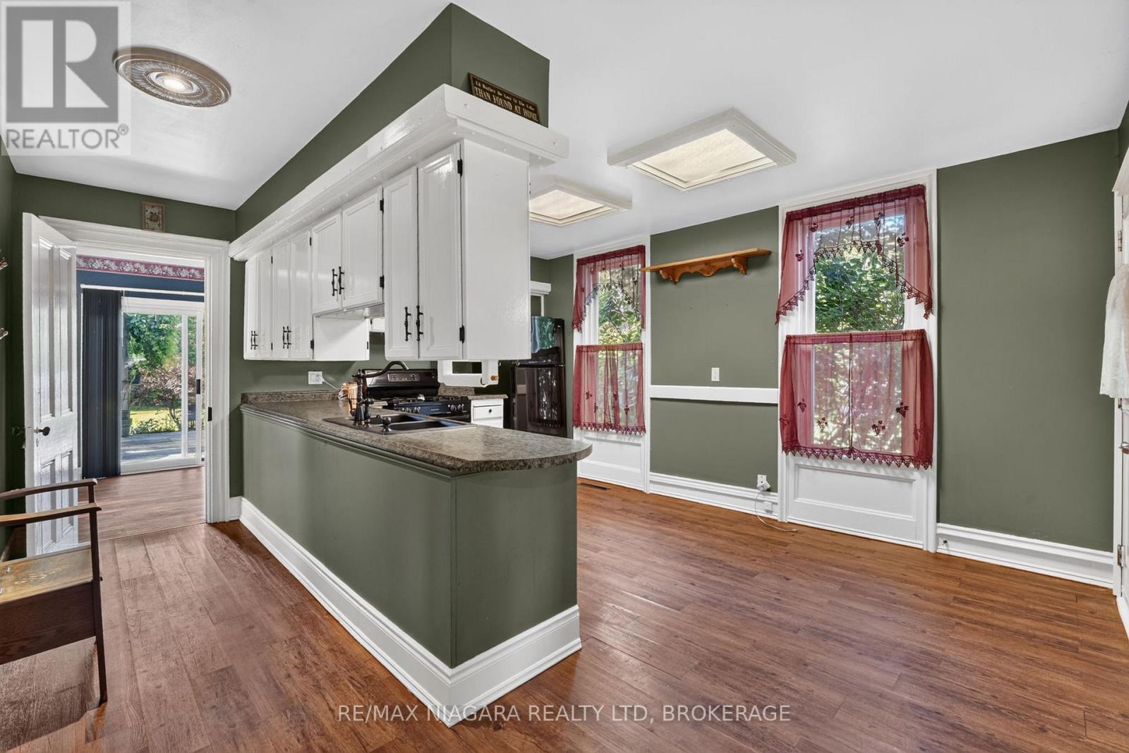 3776 BERTIE STREET - 14
