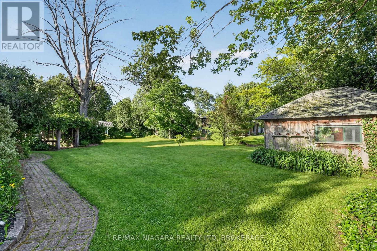 3776 BERTIE STREET - 43