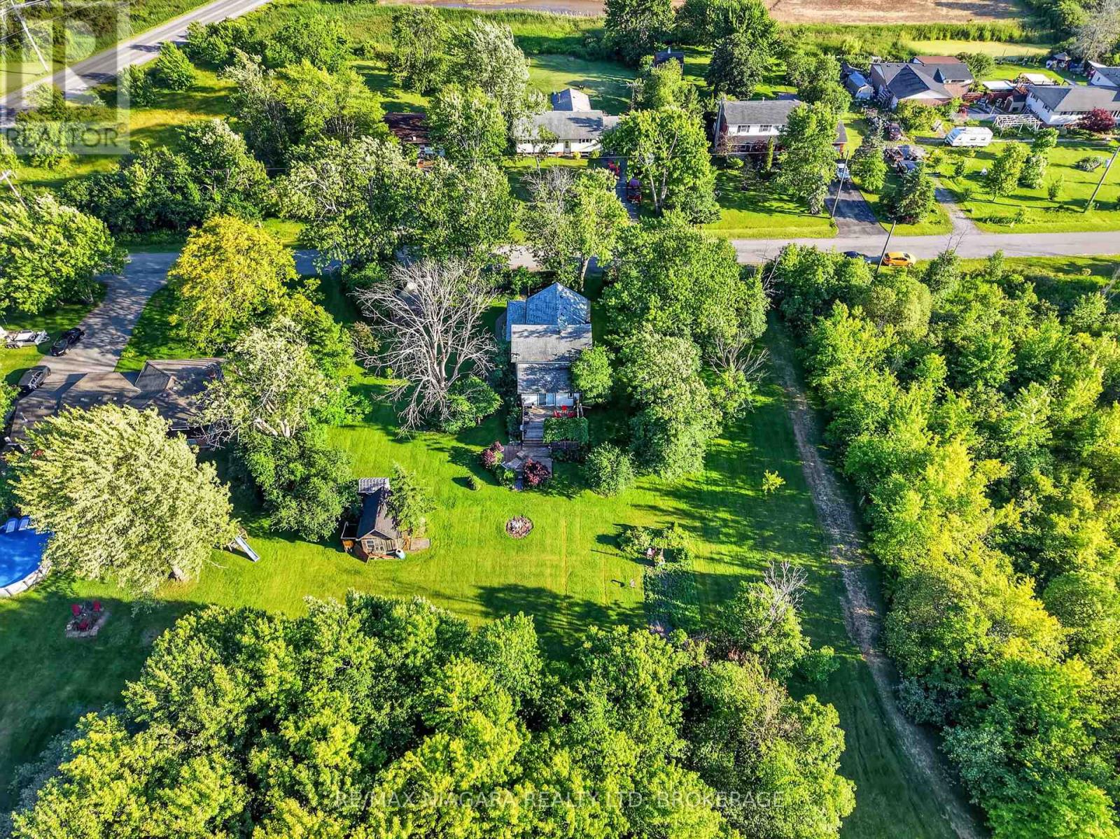 3776 BERTIE STREET - 49