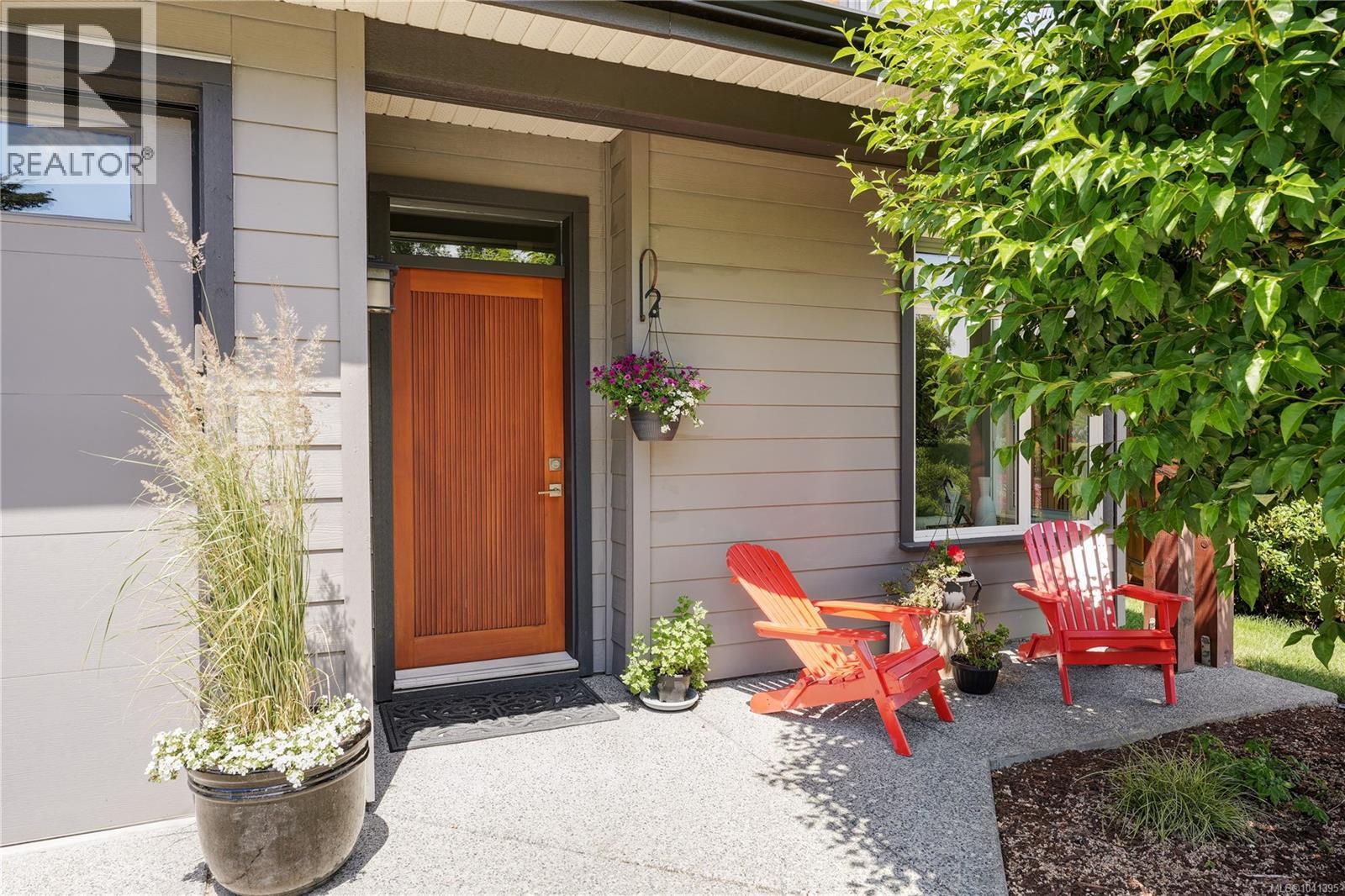 2020 Deerbrush Cres - 2