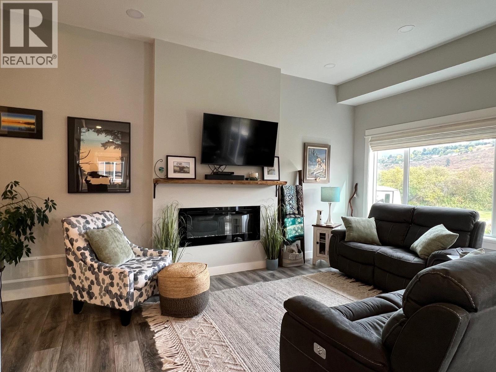 457 4 th Street - 4