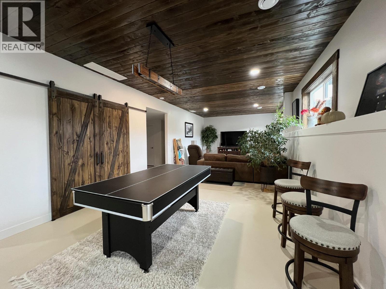 457 4 th Street - 17