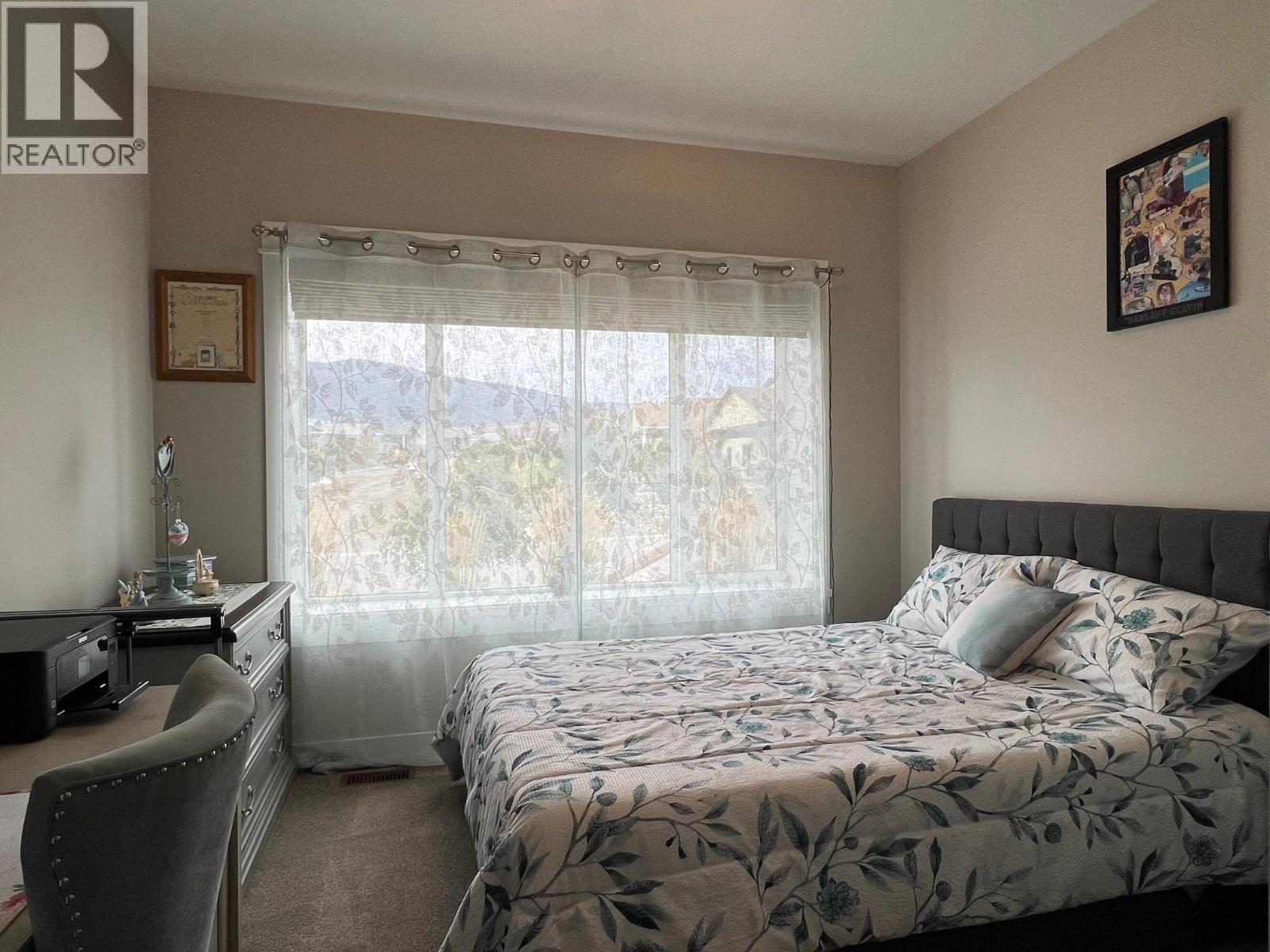 457 4 th Street - 13