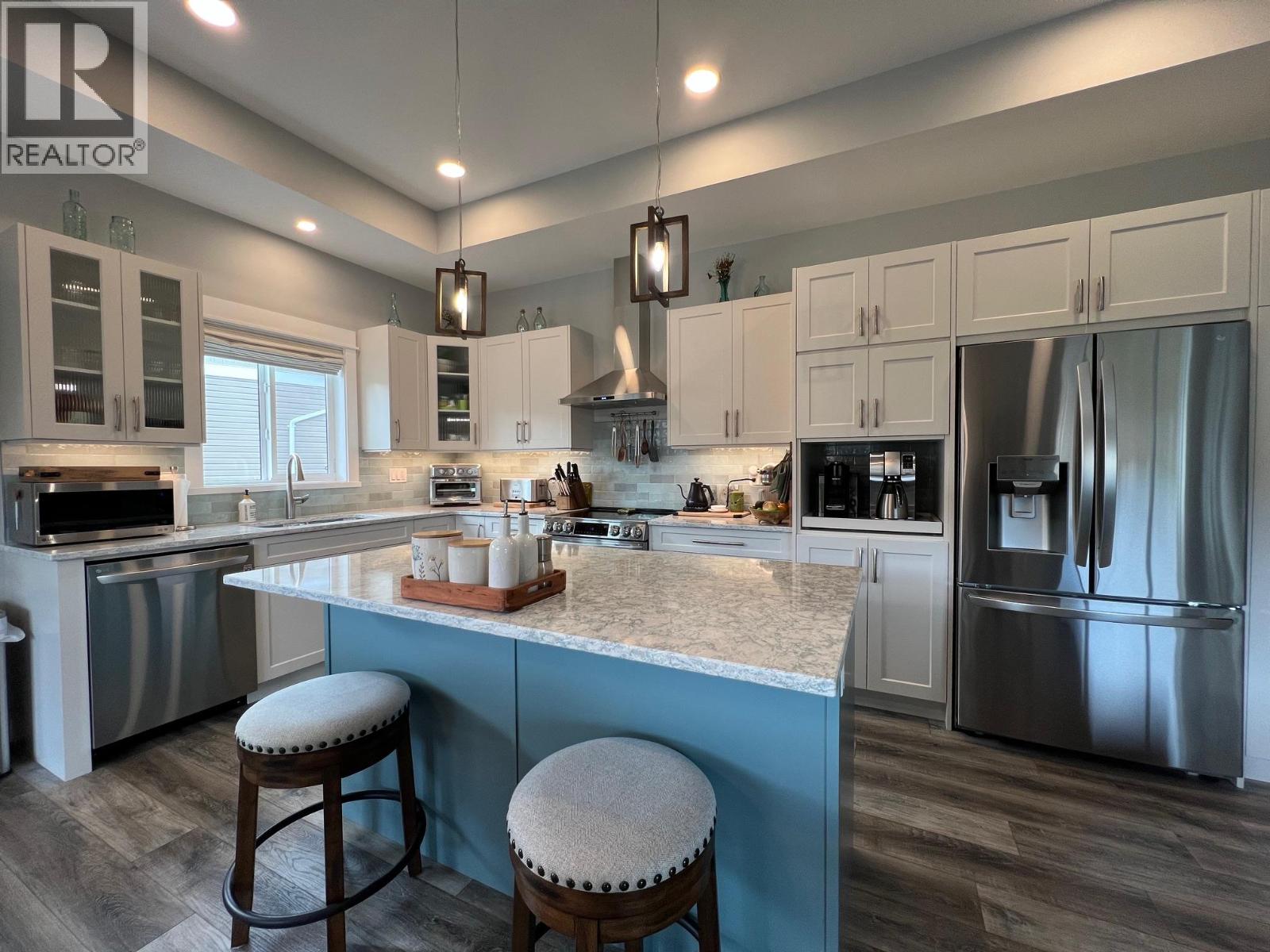 457 4 th Street - 9