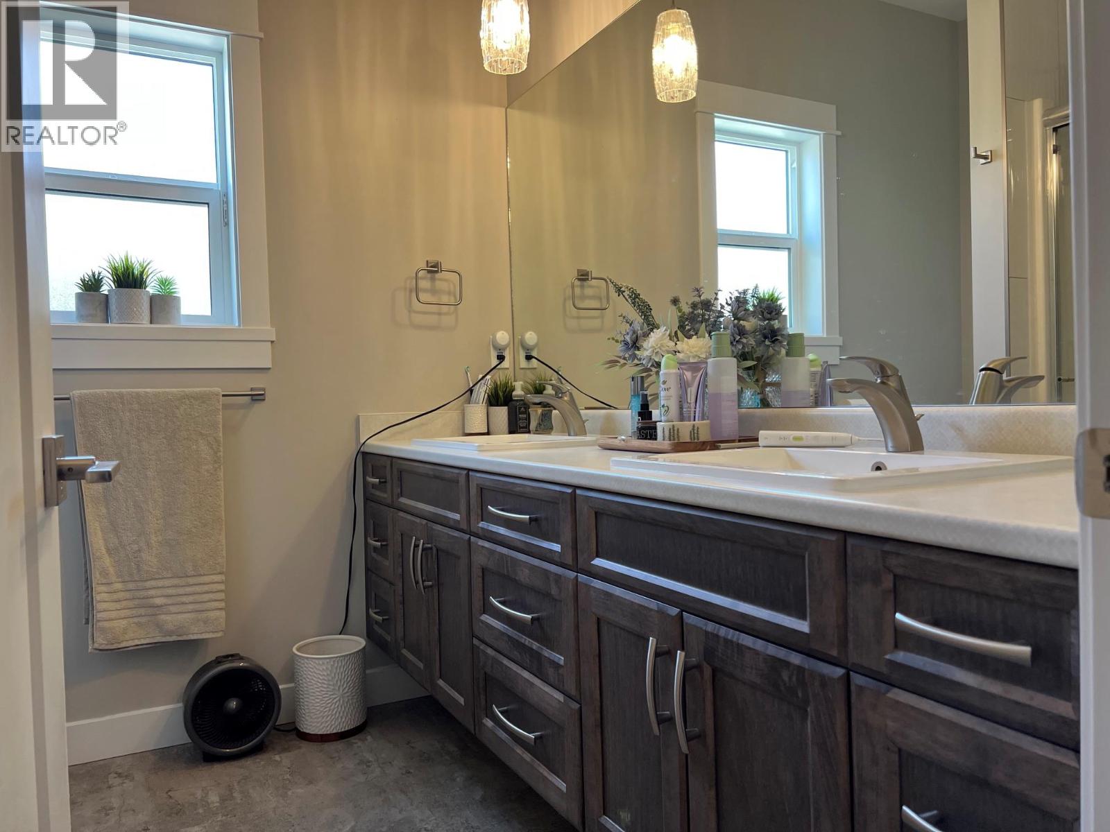 457 4 th Street - 11
