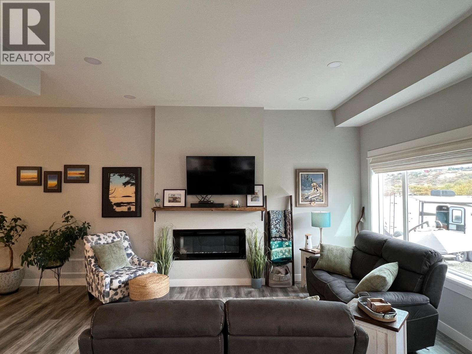 457 4 th Street - 5