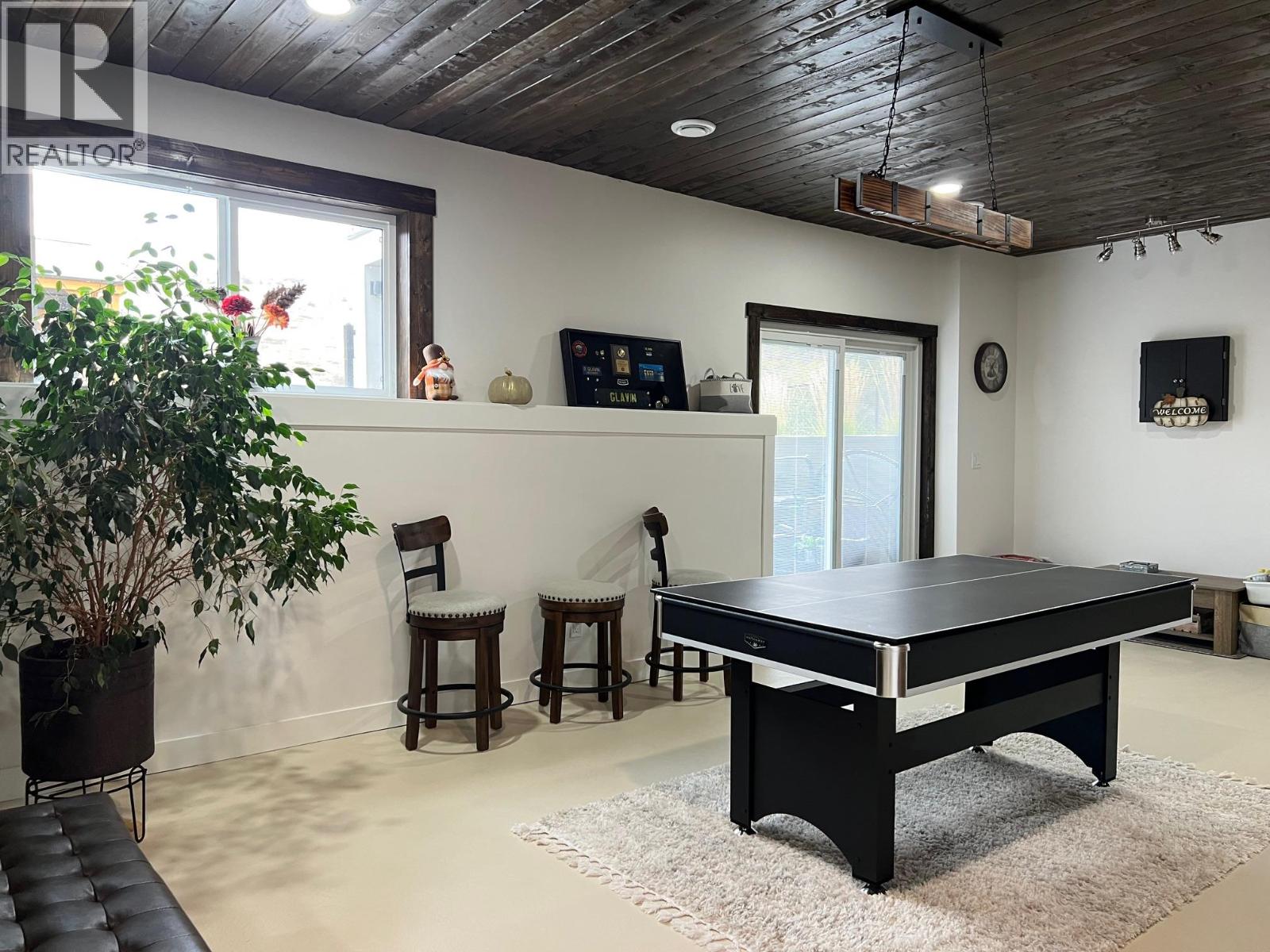 457 4 th Street - 18